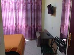 Vittoria & Botel Inn