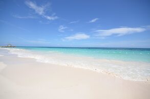 Windjammer, 4BR by Jamaican Treasures