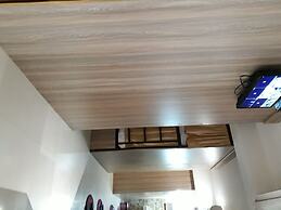 Golden Dormitory - Hostel