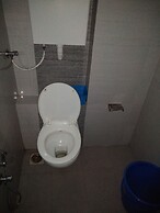 Golden Dormitory - Hostel