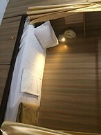 Golden Dormitory - Hostel