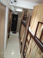 Golden Dormitory - Hostel