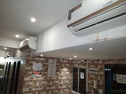 Golden Dormitory - Hostel