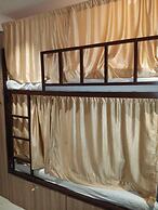Golden Dormitory - Hostel