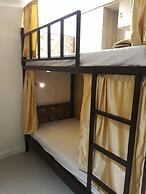 Golden Dormitory - Hostel