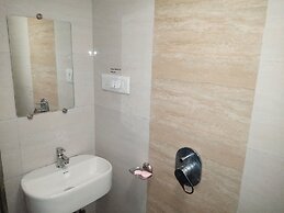 Golden Dormitory - Hostel