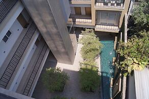 ROMANTIC ZONE ZENITH STUDIO