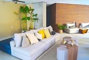 ROMANTIC ZONE ZENITH STUDIO