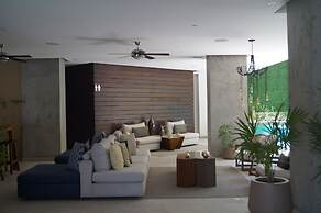 ROMANTIC ZONE ZENITH STUDIO