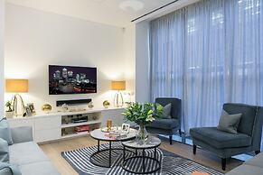 Urban Chic - Chiltern and Baker