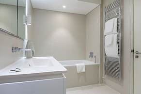 Urban Chic - Chiltern and Baker