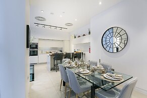 Urban Chic - Chiltern and Baker