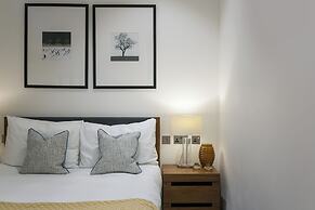 Urban Chic - Chiltern and Baker