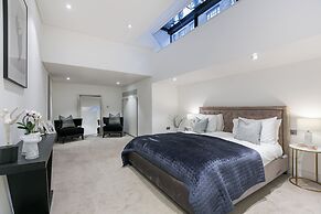 Urban Chic - Chiltern and Baker