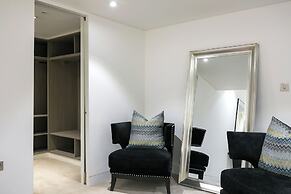 Urban Chic - Chiltern and Baker