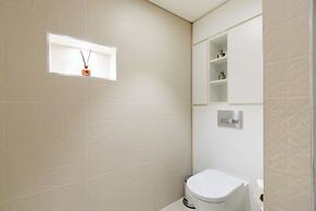 Urban Chic - Chiltern and Baker