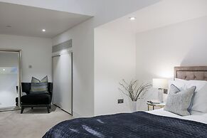 Urban Chic - Chiltern and Baker