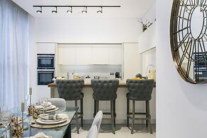 Urban Chic - Chiltern and Baker