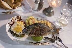 Hari Club Beach Resort