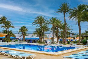 Hari Club Beach Resort