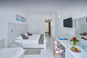 Hari Club Beach Resort