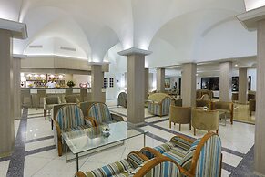 Hari Club Beach Resort