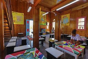 Hari Club Beach Resort