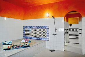 Hari Club Beach Resort