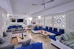 Hari Club Beach Resort