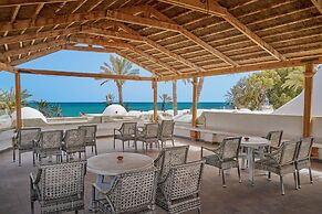 Hari Club Beach Resort