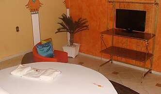 Flamboyant Motel - Adults Only