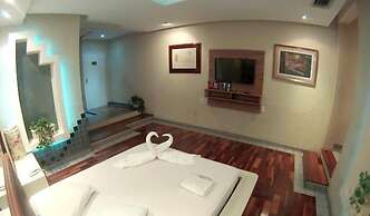 Flamboyant Motel - Adults Only