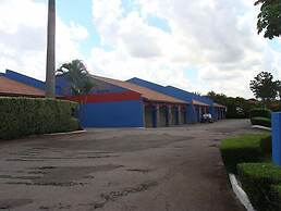 Flamboyant Motel - Adults Only