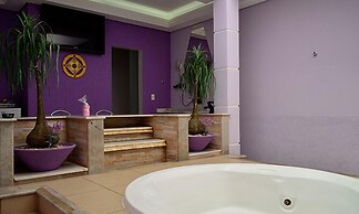 Flamboyant Motel - Adults Only