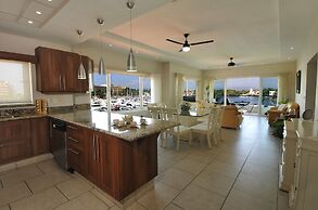 Marina Banderas Suites