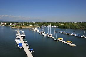 Marina Banderas Suites