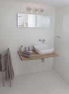 Luxury Penthouse touching the Acropolis by GHH