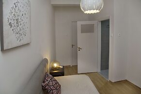 Exceptional Penthouse near Acropolis Museum by GHH