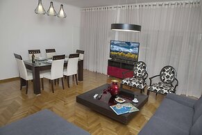 Exceptional Penthouse near Acropolis Museum by GHH