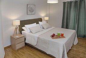 Exceptional Penthouse near Acropolis Museum by GHH