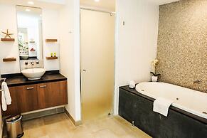 Temple 313 Recently Refurbished 3BR Apt