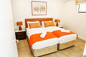 Temple 313 Recently Refurbished 3BR Apt