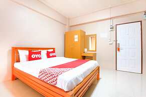 OYO 349 Aroonrung House