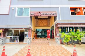 OYO 349 Aroonrung House