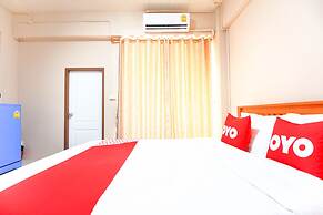 OYO 349 Aroonrung House