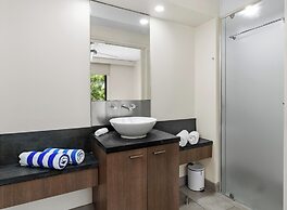 Temple 304 Modern Spacious