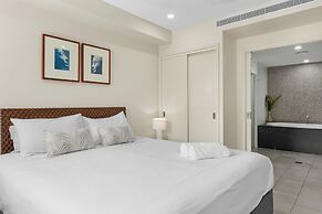 Temple 304 Modern Spacious