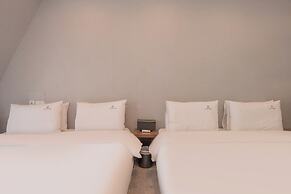 Lucas Hotel