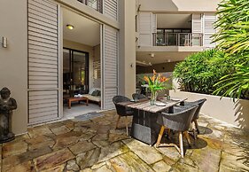 Temple 121 Palm Cove With Courtyard