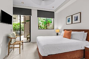 Temple 121 Palm Cove With Courtyard